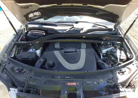 2009 Mercedes-Benz Gl 450 4Matic z USA, uszkodzony, nr VIN 4JGBF71E49A482520